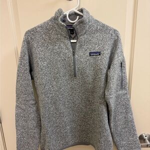 Patagonia Women's Heather Gray quarterzip Sweater